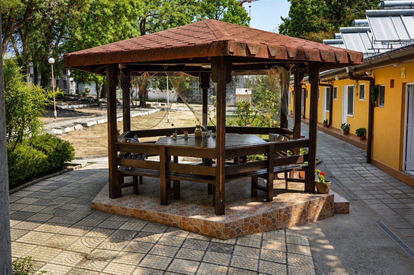 Беседката в Китен